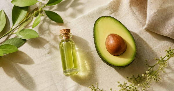 Aceite de aguacate en cosmética: qué hace por tu piel y beneficios que aporta